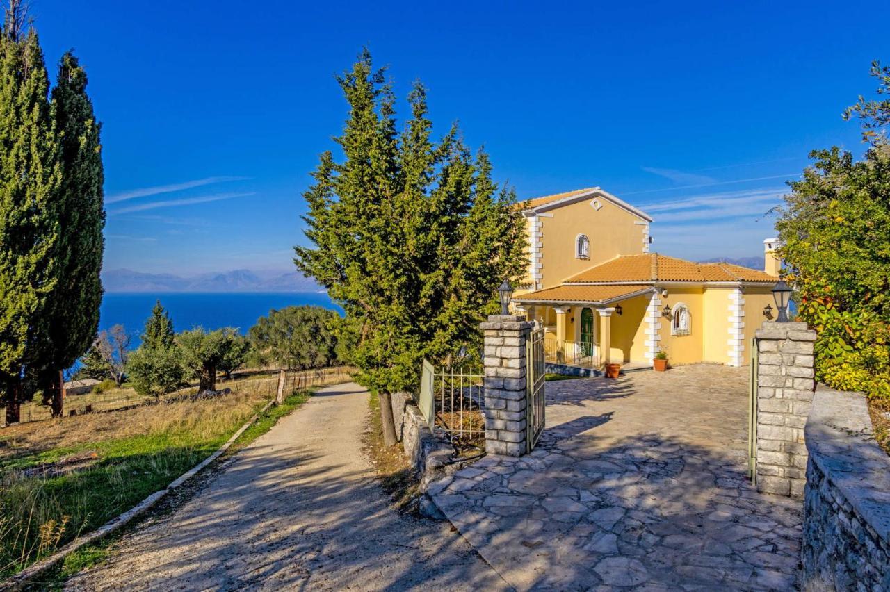 Villa Vingla By Villa Plus Кассиопи Экстерьер фото